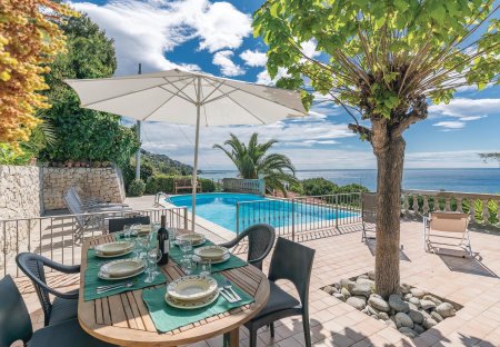 Villa in Latte, Italy