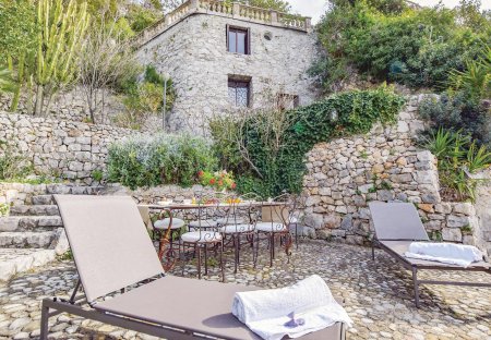 Villa in Grimaldi, Italy
