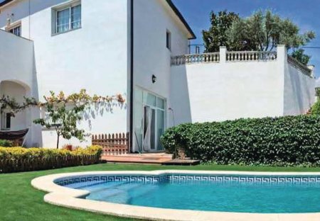 Apartment in Vistamar, Spain
