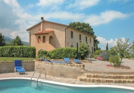 Apartment in Seggiano, Italy