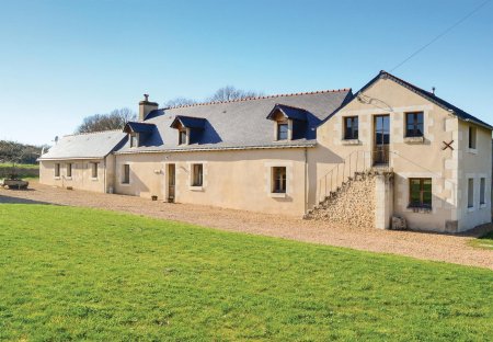 Villa in Noyant-Villages, France