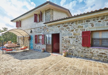 Villa in Varese Ligure, Italy
