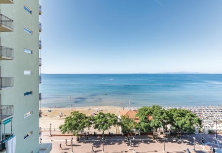 Apartment in Follonica, Italy