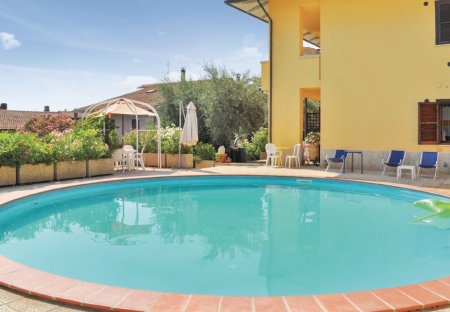 Apartment in San Feliciano, Italy