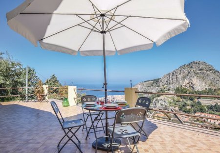 Villa in Cefalù, Sicily