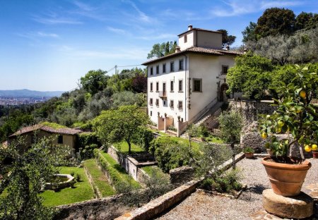 Villa in Campo Di Marte, Italy