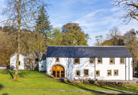 Cottage in East Lochfyne, Scotland