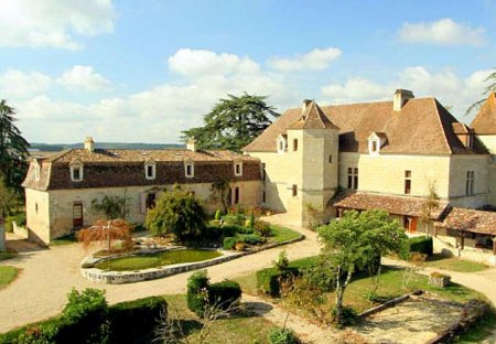 Chateau in Colayrac-Saint-Cirq, France