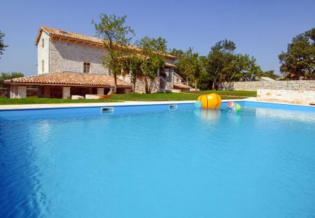 Villa in Zgrabljići, Croatia