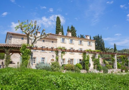 Villa in Saint-Mathieu, the South of France