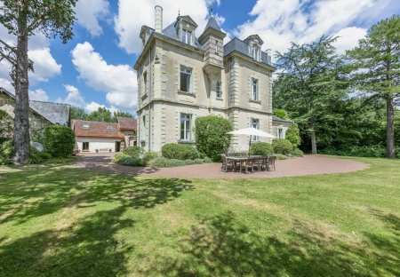 Chateau in Sud-Ouest, France