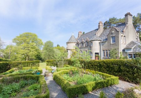 Chateau in Helensburgh West, Scotland