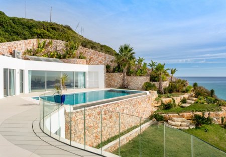 Villa in Salema, Algarve