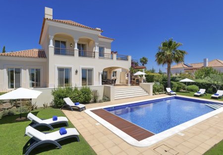 Villa in Monte Rei Golf & Country Club, Algarve
