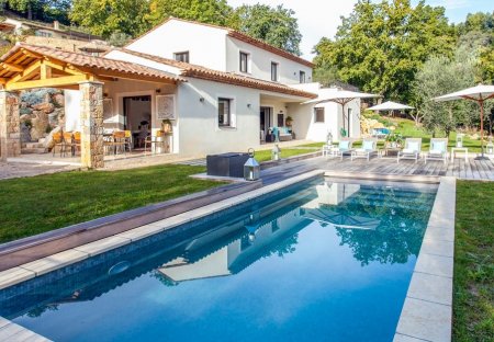 Villa in Châteauneuf-Grasse, the South of France