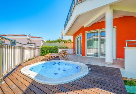Villa in Crveni Vrh, Croatia