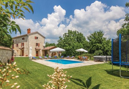 Villa in Jakovici, Croatia