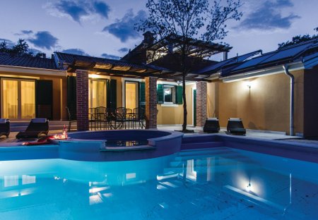 Villa in Režanci, Croatia