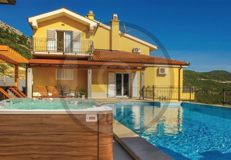 Villa in Vrgorac, Croatia