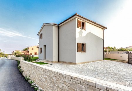 Villa in Kavran, Croatia