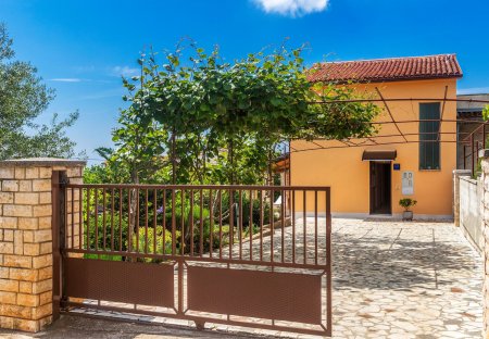 Villa in Peruški, Croatia