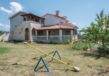 Apartment in Orihi, Croatia