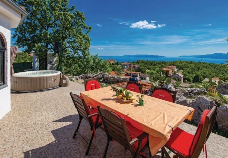 Villa in Marinići, Croatia