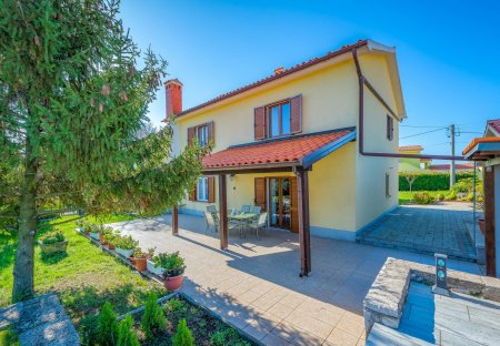 Villa in Presika, Croatia
