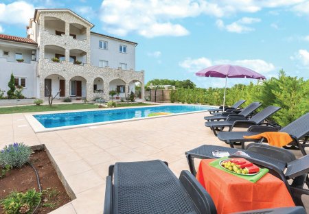 Villa in Boljevići, Croatia