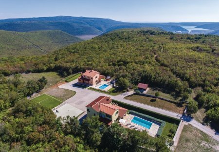 Villa in Kunj, Croatia