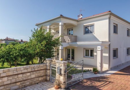 Apartment in Zambratija, Croatia