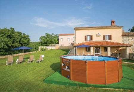 Villa in Rogočana, Croatia