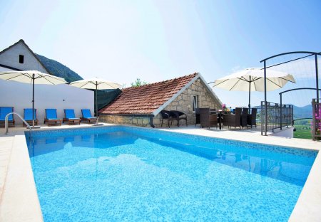 Villa in Veliki Prolog, Croatia
