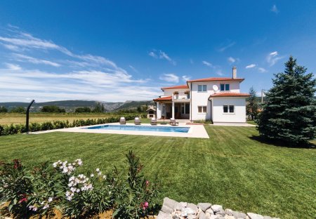 Villa in Donji Proložac, Croatia