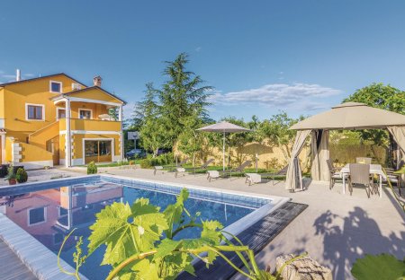 Apartment in Gračišće, Croatia