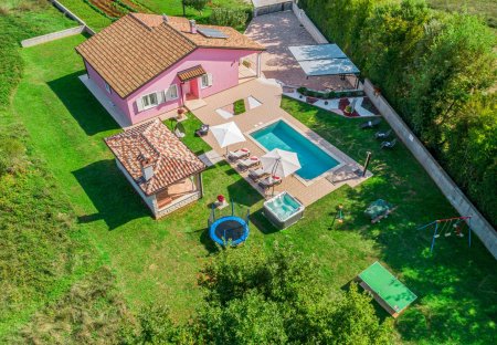 Villa in Marceljani, Croatia