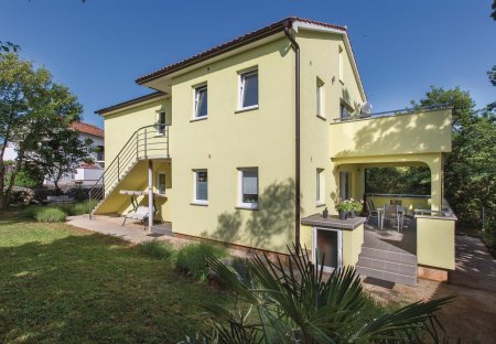 Apartment in Žgaljići, Croatia