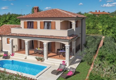 Villa in Divšići, Croatia