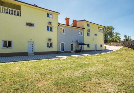 Apartment in Jušići, Croatia