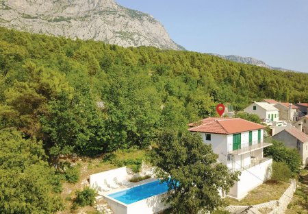 Villa in Tučepi, Croatia