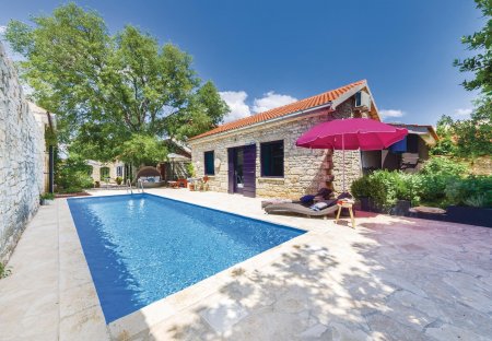 Villa in Pridraga, Croatia