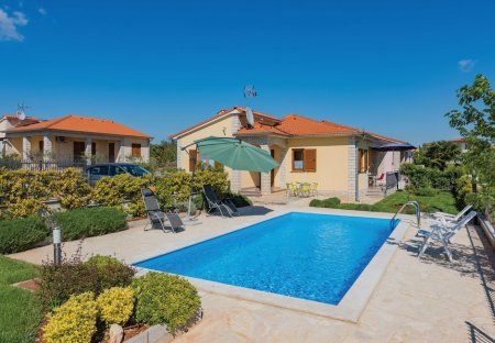 Villa in Kaštelir, Croatia