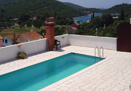 Apartment in Žrnovska Banja, Croatia
