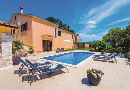 Villa in Kukurini, Croatia