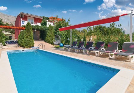 Villa in Srinjine, Croatia