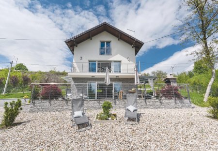 Villa in Donji Zvečaj, Croatia
