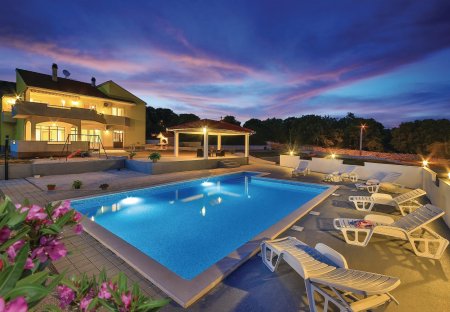 Villa in Primorski Dolac, Croatia