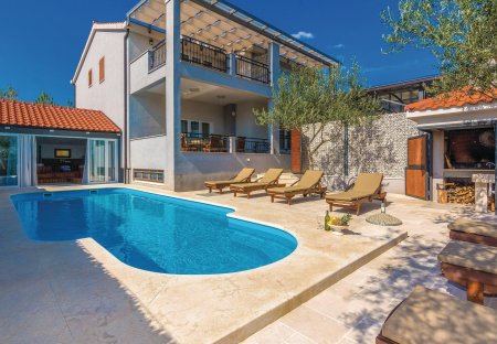 Villa in Pridraga, Croatia