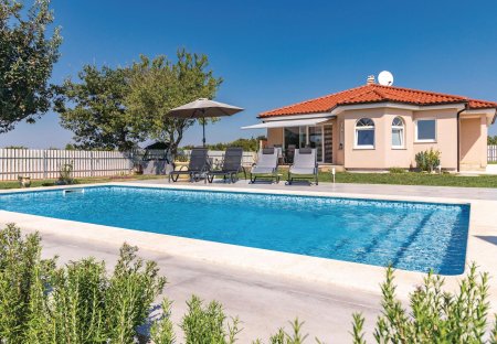Villa in Muntić, Croatia