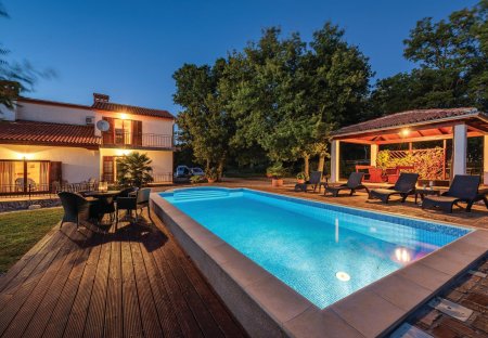 Villa in Kapelica, Croatia